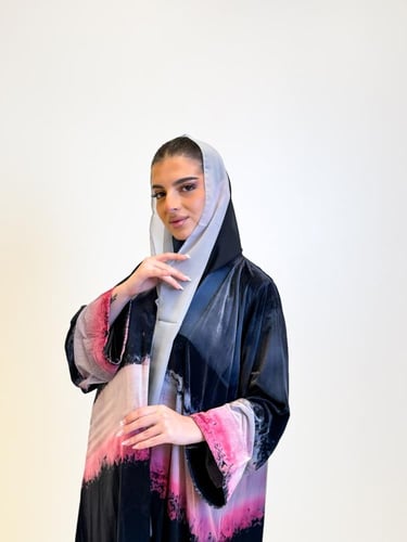 عباية مخمل فاخرة