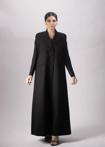 عباية بليزر فاخرة مع تفاصيل فخمة