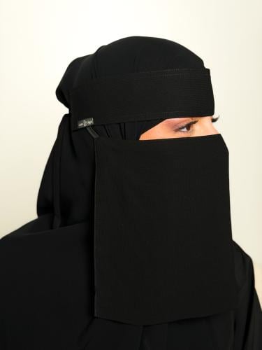 نقاب مطاط مائل وسط