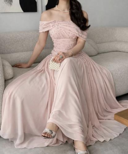 فستان سهرة وردي انيق