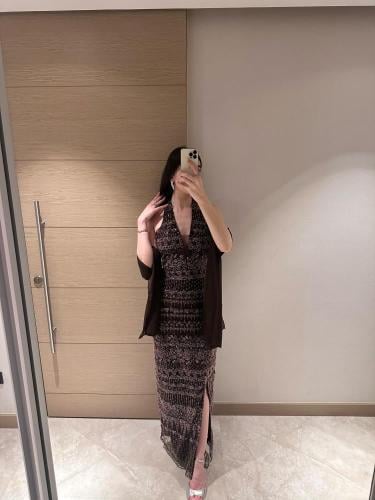 فستان سهرة بني تطريز يدوي انيق