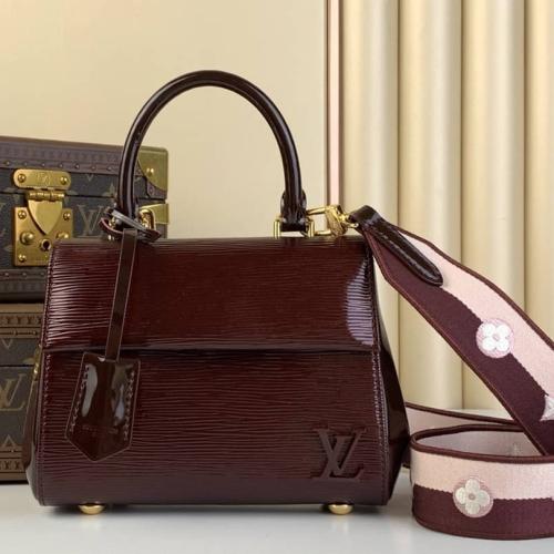 شنطه لويس فيتون ماستر كواليتي LV