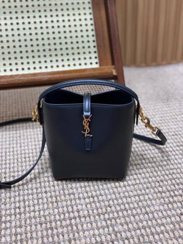 شنطه سان لوران ماستر YSl