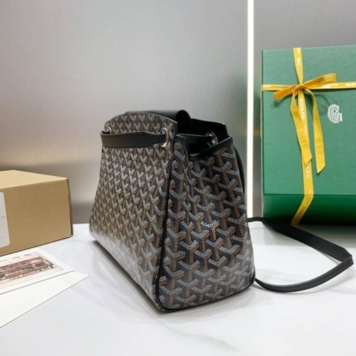 شنطه قويارد ماستر