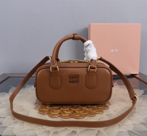 شنطه ميو ميو miumiu