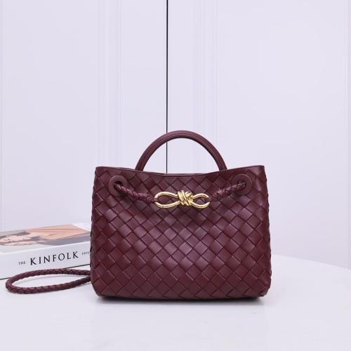 شنطة بوتيقا Bottega