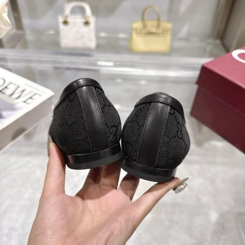 حذاء قوتشي ماستر