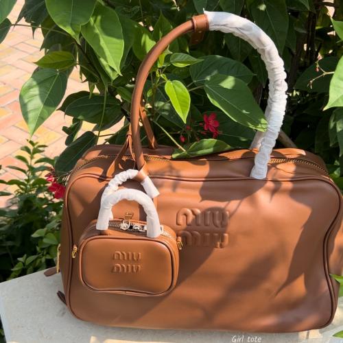 شنطه ميو ميو miumiu