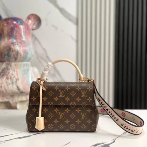 شنطة لويس فيتون LV مقاس الكبير