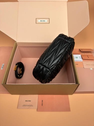 شنطه ميو ميو ماستر MiuMiu