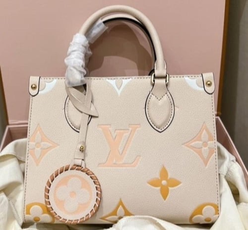 شنطه لويس فيتون LV
