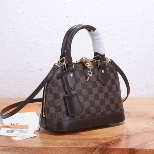 شنطة لويس فيتون توب LV