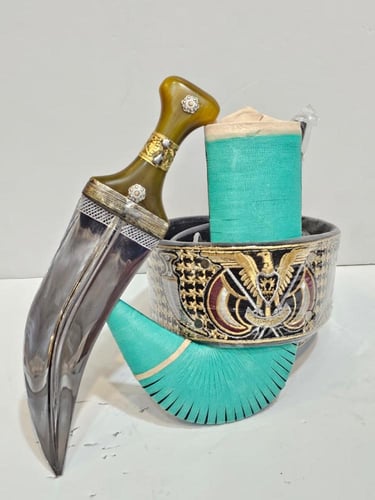 جنبيه شبيه الزراف