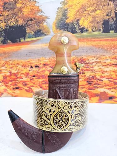 جنبيه مكعب شبيه الزراف