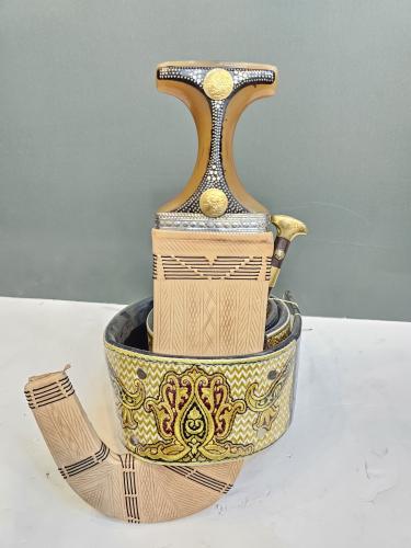 جنبيه صنعاني شبيه الزراف