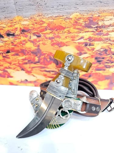 خنجر معدن شبابي