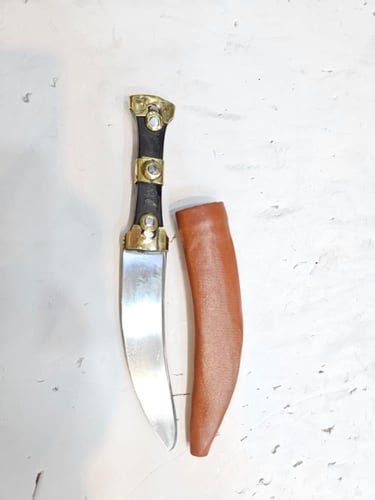 خدامه على شكل صنعاني