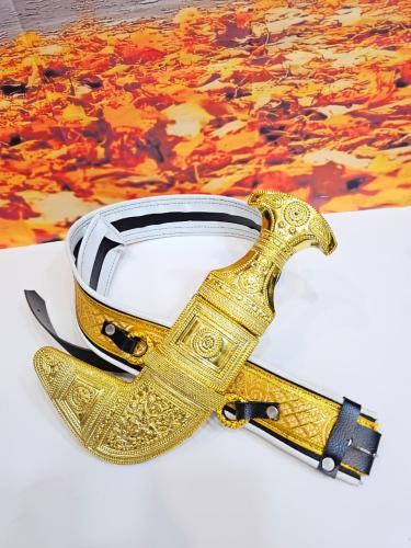 جنبيه ولادي = شبابي شبيه العماني