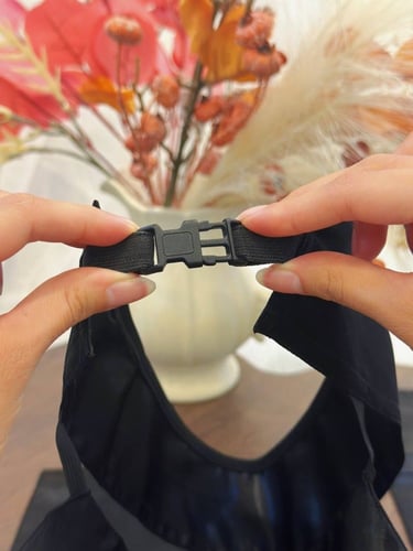 نقابين مشبك مبطن وسط + طرحتين ربط