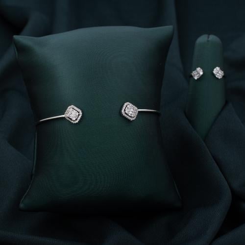 طقم اسوارة وخاتم باللون الفضي