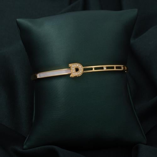 اسوارة نسائية بتصميم أنيق بلون الذهبي