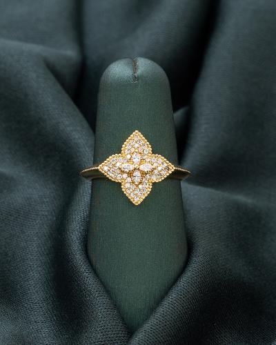 خاتم يروي قصة عشق بين الأناقة والرقي