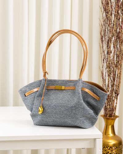 شنطة تناسب الاستخدام اليومي بالحجم الكبير باللون ا...