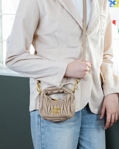 تمنحك ثقة وأناقة تدوم لطفلتك بحجم ميني