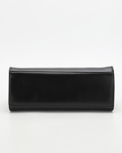 متفردة صغيره باللون الاسود