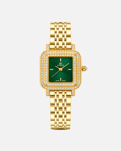 ساعة نسائية باللون الذهبي