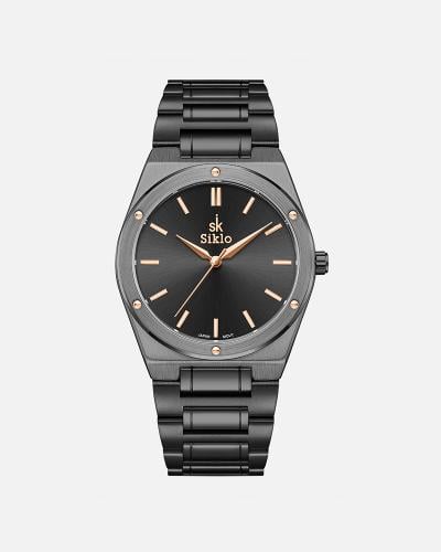 ساعة تعكس ثقة وأناقة مرتديها