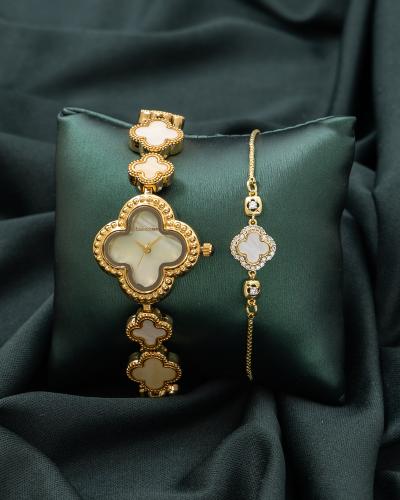 طقم يعبر عن أناقتك باللون الذهبي