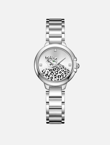 ساعة بتفاصيل دقيقة تمنحك لمعاناً يخطف الأنظار