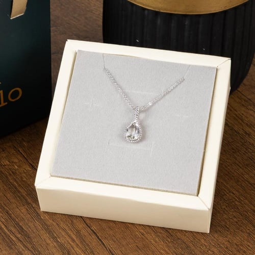 تعليقة نسائية تضمن لكِ إطلالة ساحرة