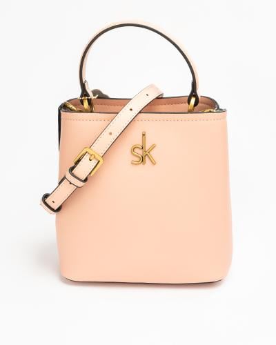 شنطة باللون الوردي حجم صغير