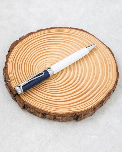 قلم ليس مجرد أداة كتابة… بل امتداد لشخصيتك.