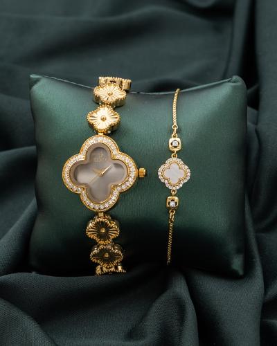 طقم يعبر عن أناقتك باللون الذهبي