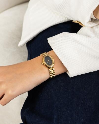 لمسة من الفخامة اللامتناهية باللون الذهبي ميناء اس...