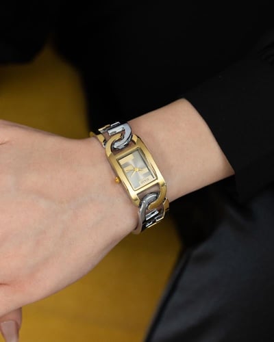 ساعة بتصميم حلقات مترابطة باللون المكس ميناء رصاصي