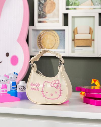 شنطة اختيار مثالي لطفلتك بحجم ميني واللون البيج