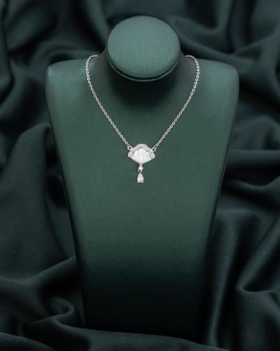 تعليقة ناعمه طويله استيل لامعه ملفته