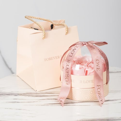 تعليقه ذهبيه بفصوص كريستال ملفته