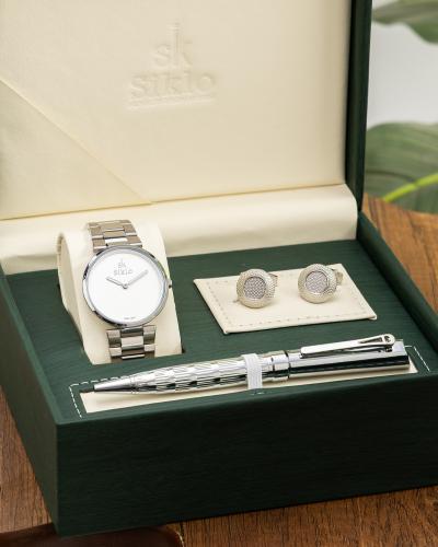 طقم رجالي استيل باللون الفضي