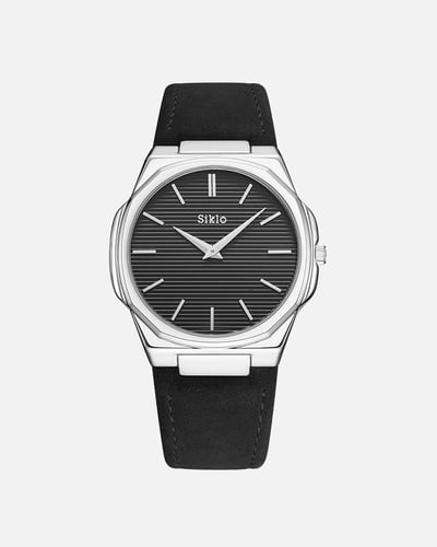 رسمية تجملك جلد اسود