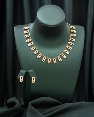 بأسلوب أكثر فخامة باللون الذهبي