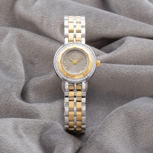 الساعة النسائية ذات التفاصيل المميزة لإطلالة ملفتة...