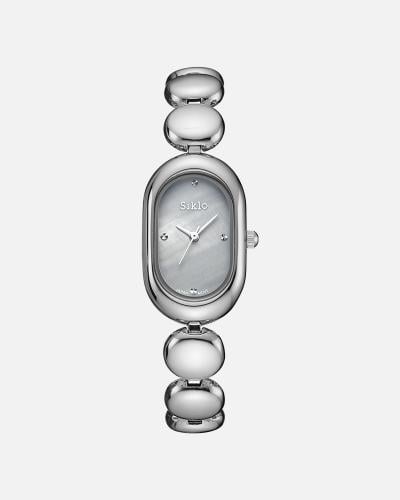 ساعة فنية تعبر عن الذوق باللون الفضي ميناء رصاصي