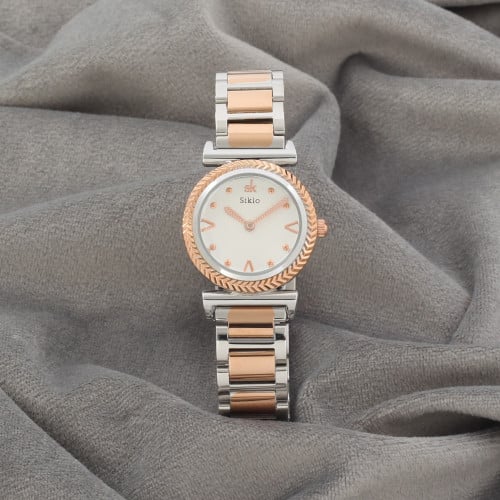 ساعة نسائية باللونين الفضي والنحاسي