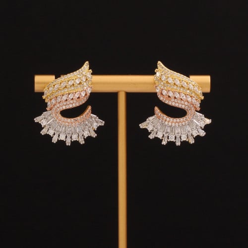 حلق زركون تصميم انيق