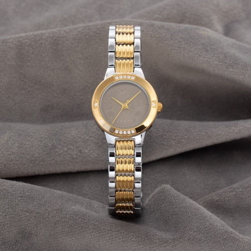 ساعة نسائية حصريه بتصميم الجنيهات للميناء الداخلي